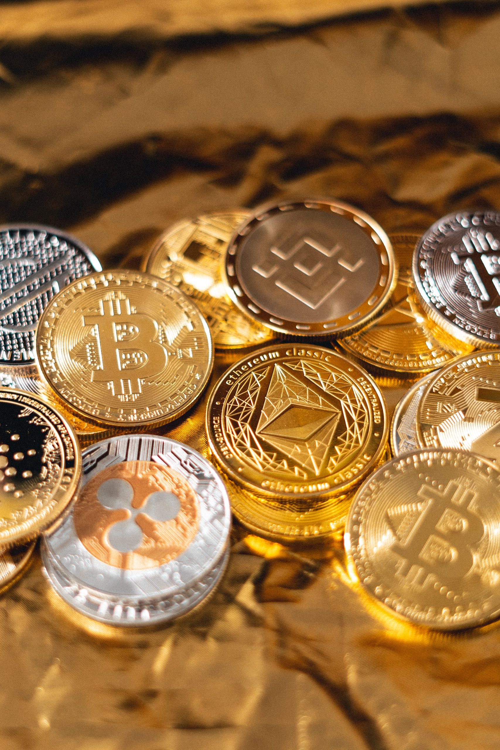 gold bitcoin tokens