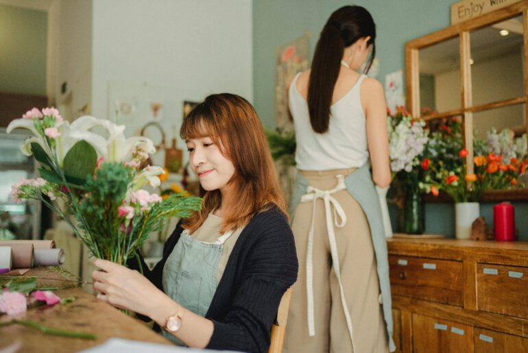 How to Start a Business: Guide to Entrepreneurship - Verified by FangWallet
