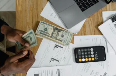 what are business expenses