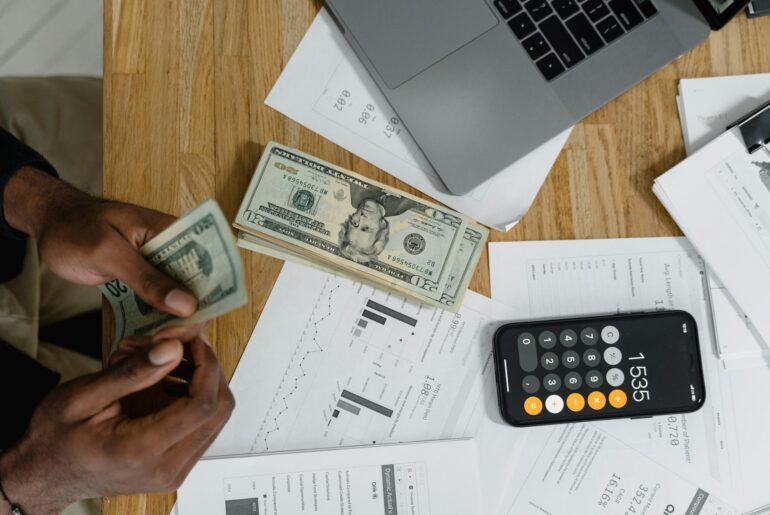 what are business expenses