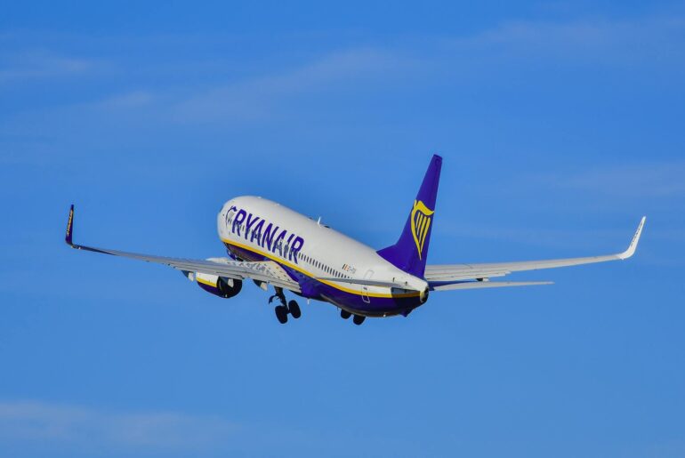 Affordable Family Vacations: How to Travel When the Canadian Dollar Is Weak - Verified by FangWallet