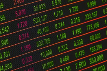CrowdStrike Stock Plunges 6% in a Month - Verified by FangWallet