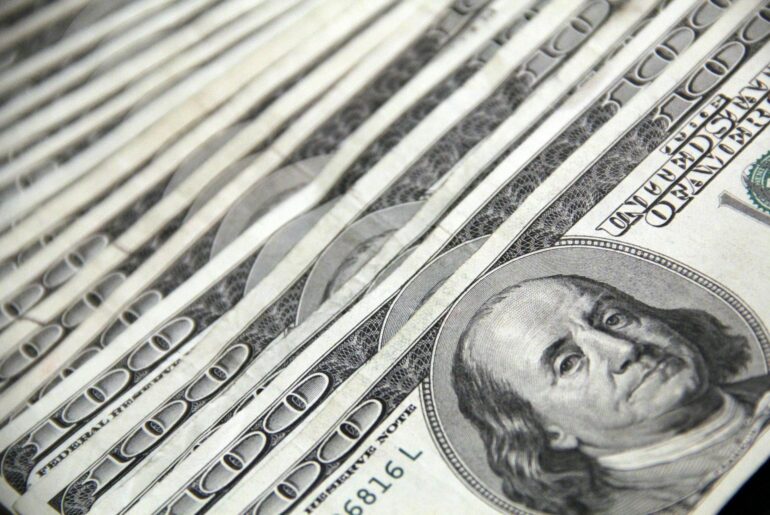 Dollar Declines on Weak US Economic News - Verified by FangWallet