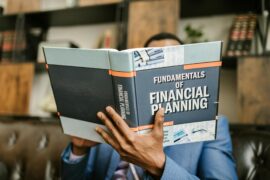 Best Books to Learn About Investing - Verified by FangWallet