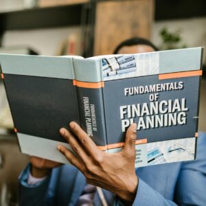 Best Books to Learn About Investing - Verified by FangWallet