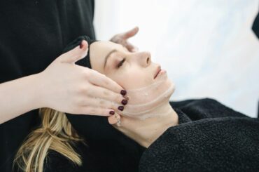 Solawave vs. Omnilux Masks for Reducing the Appearance Wrinkles  - Verified by FangWallet