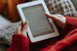 how-a-pocket-e-reader-helped-me-read-more-in-2025