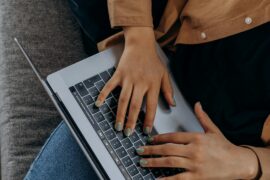 MakeMoneyOnline Review – Can You Really Earn Extra Money With This Site? - Verified by FangWallet