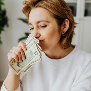 11 Effortless Habits That Make Paychecks Stretch Further - Verified by FangWallet