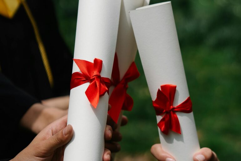 paying-bachelor-degrees