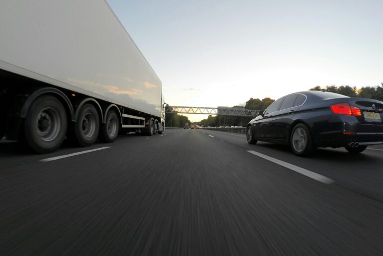 Tips for Choosing the Right Time of Year to Ship Your Car - Verified by FangWallet