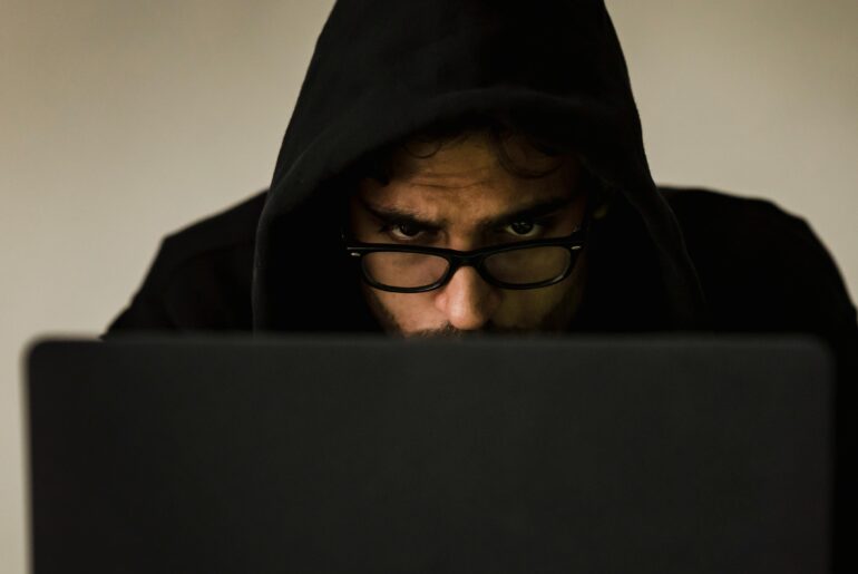 Reducing Fraud Risk with Secure Workflow Management Systems - Verified by FangWallet