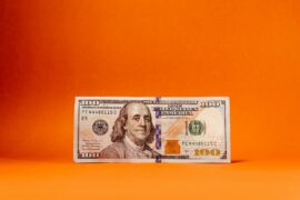 How the Dollar Became the World’s Reserve Currency - Verified by FangWallet