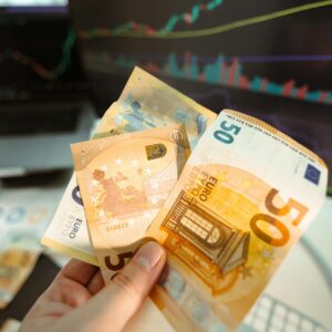 Will the UK-EU Trade Pact Fix Britain’s Economy? - Verified by FangWallet