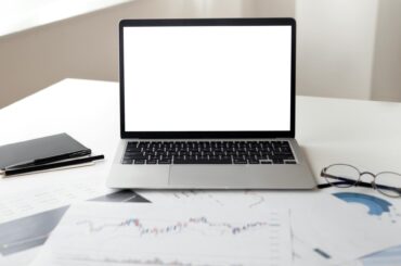 Is Apple Still a Smart Buy? Evaluating Risks and Opportunities in 2025 - Verified by FangWallet
