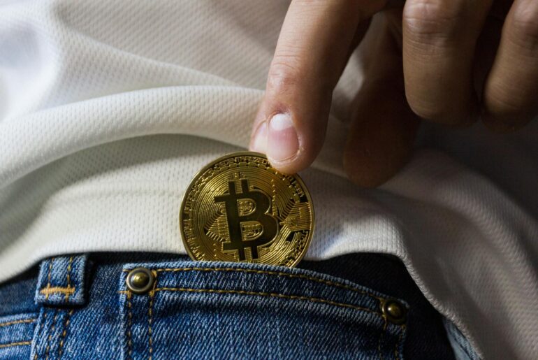 Why Bitcoin's $116K Spike Didn’t Mark the Bull Market Peak - Verified by FangWallet