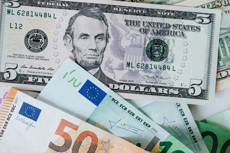 Dollar Gives Up Gains as Euro Strengthens on Talk to End Ukraine War - Verified by FangWallet