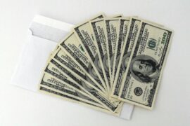 Financial Aid vs. Student Loans: Similarities and Differences - Verified by FangWallet