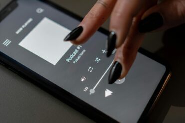 Google’s AI Voice Summaries May Transform Financial Learning - Verified by FangWallet