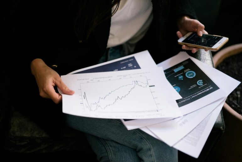 What Is an Index Fund and How Does It Work? - Verified by FangWallet