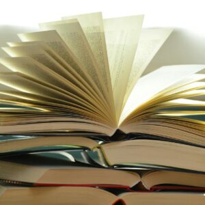 Top 7 Must-Read Investment Books for Beginners to Build Wealth - Verified by FangWallet