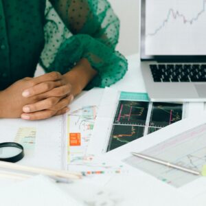 Earnings Projections Plunge as Tariffs Stoke Market Uncertainty - Verified by FangWallet