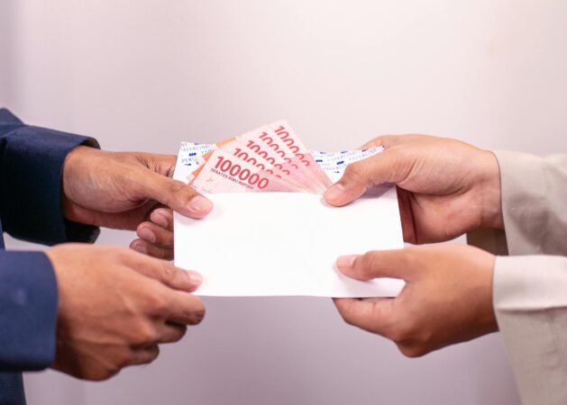 Avoid TikTok Donation Scams That Exploit Your Generosity - Verified by FangWallet
