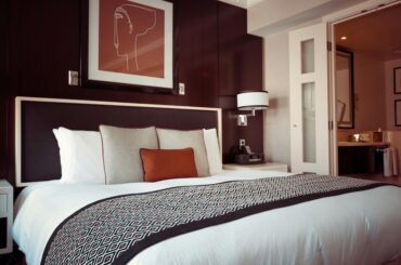 How Cooling Properties in Bedding Improve Sleep on Hot Nights - Verified by FangWallet