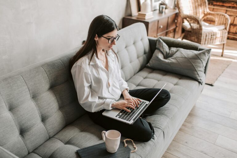 Beginner-Friendly Jobs That Require No Experience - Verified by FangWallet