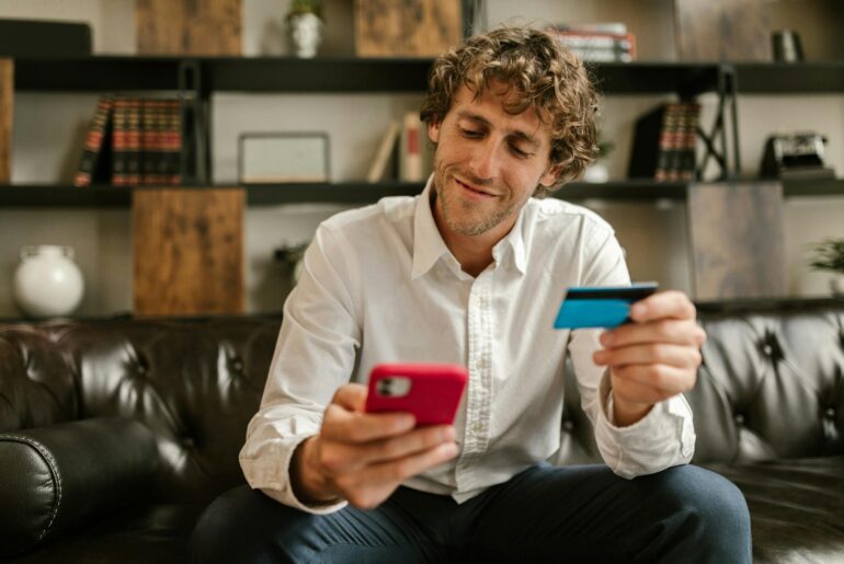 Best Travel Credit Cards No Annual Fee - Verified by FangWallet