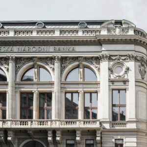 How High-Net-Worth Individuals Choose the Right Private Bank How High-Net-Worth Individuals Choose the Right Private Bank - Verified by FangWallet